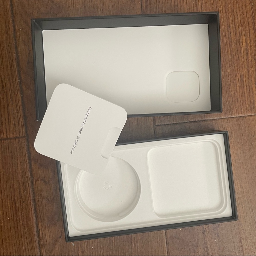 iPhone 13 box - Picture 4 of 4